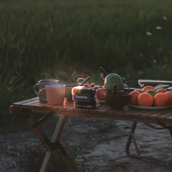 Aku LED svítilna Li-ion CXT 10,8/12V bez aku Makita ML107