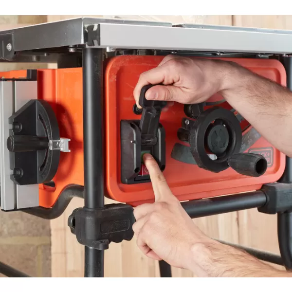 Stolní kotoučová pila 1800W Black&Decker BES720