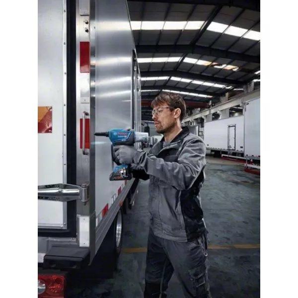 Aku nýtovací pistole 18V, 2x4,0Ah Bosch GRG 18V-16 C 0 601 9K5 001