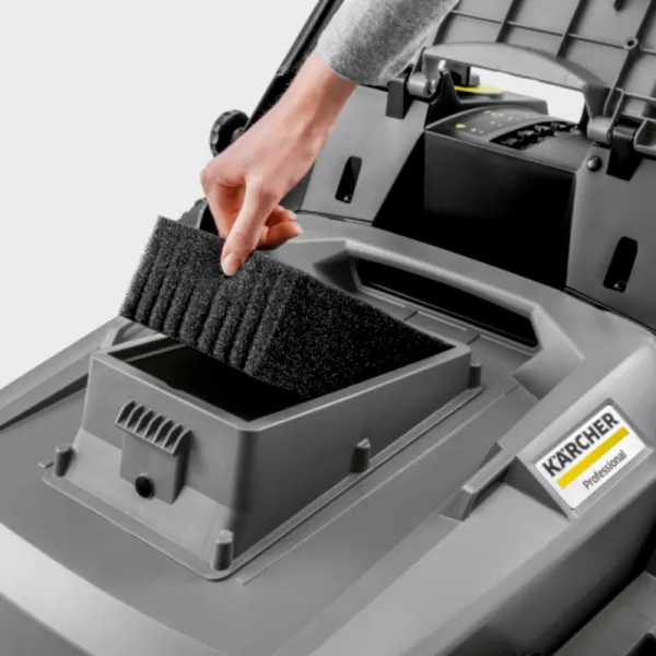 Ručně vedený zametací stroj KM 70/25 C BP 2SB Kärcher 1.517-230.0