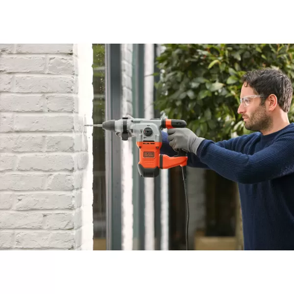 Kombinované kladivo 1250W 3,7J v kufru Black&Decker BEHS03K