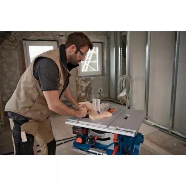 Aku stolní pila BITURBO Bosch GTS 18V-216 + stůl GTA 560 0601B44002