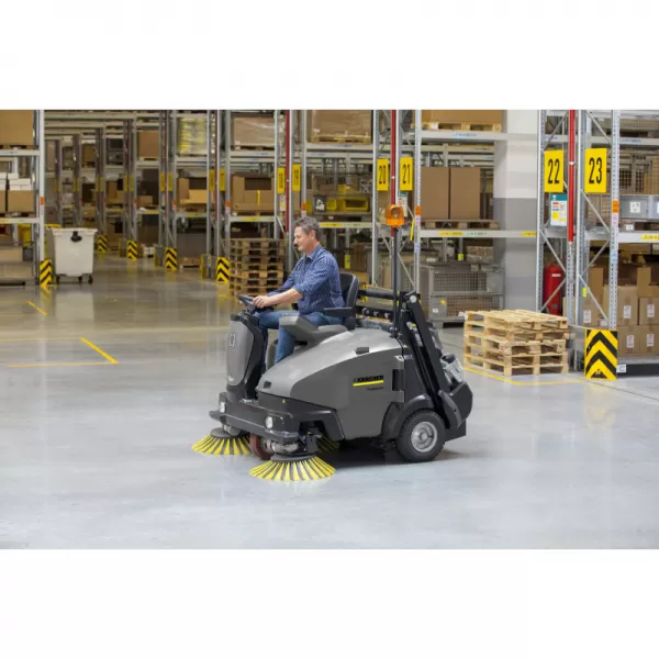 Zametací stroj s odsáváním KM 125/130 Bp + KSSB Kärcher 0.300-234.0