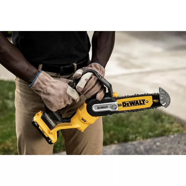 Aku prořezávací pila 20cm 18V bez aku DeWALT DCMPS520N