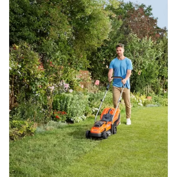 Aku rotační sekačka 18V 2x4,0Ah Black&Decker BCMW33184L2