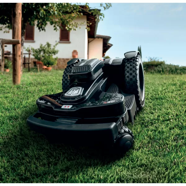 Robotická travní sekačka TECHline NEXTTECH LX4 4WD