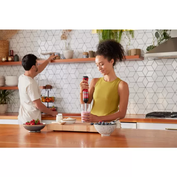 Aku tyčový mixér 7,2V 1x2,0Ah 6v1 - červený Black&Decker BCKM1016KSR