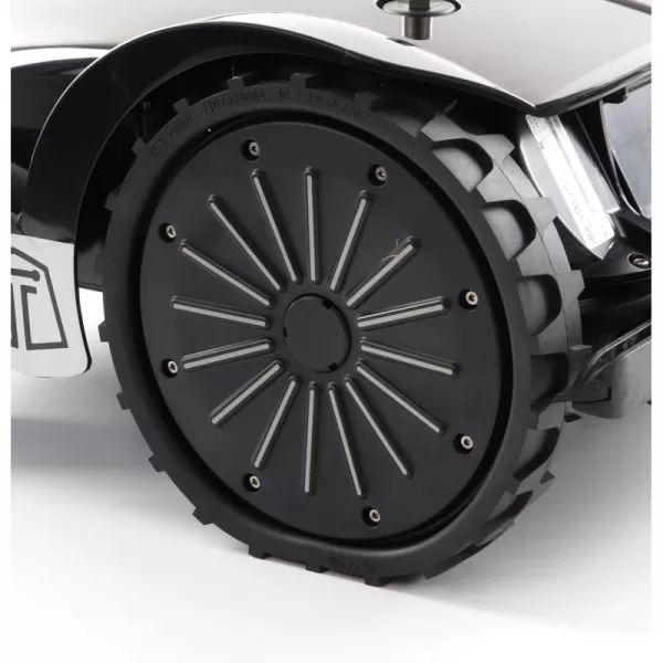 Robotická travní sekačka TECHline PROTECH S25i (15)