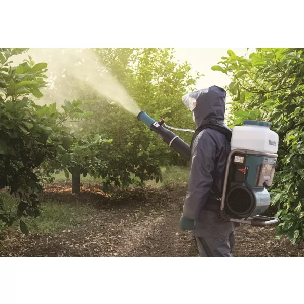 Aku postřikovač 15 l Li-ion XGT 40V bez aku Makita PM001GZ01