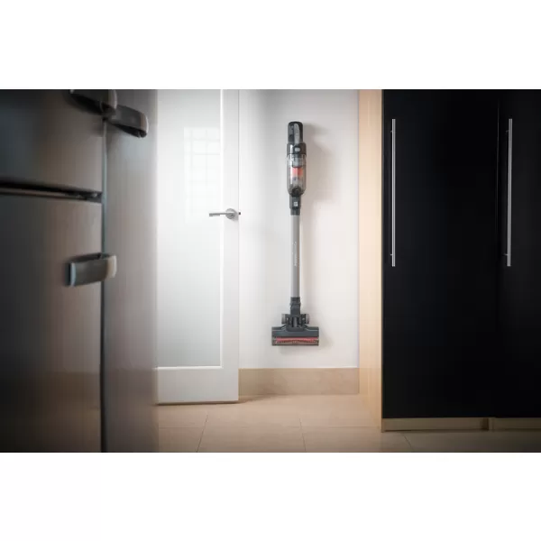 Aku tyčový vysavač 2V1 18V 1x2,0Ah s integrovaným akumulátorem Black&Decker BHFEA520J