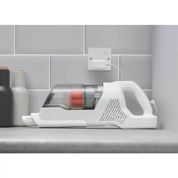 Aku tyčový vysavač 2V1 18V 1x1,5h s integrovaným akumulátorem Black&Decker BHFEA515J