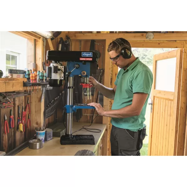 Stojanová vrtačka s křížovým laserem Scheppach DP 19 VARIO