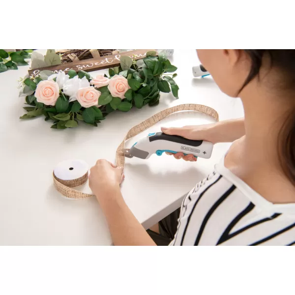 Aku nůžky 3,6V Black&Decker BCSC115