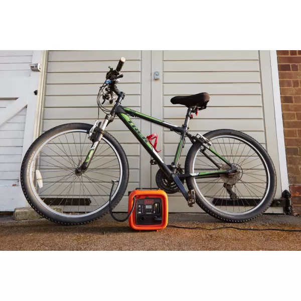 Kompresor 12V Black&Decker ASI400