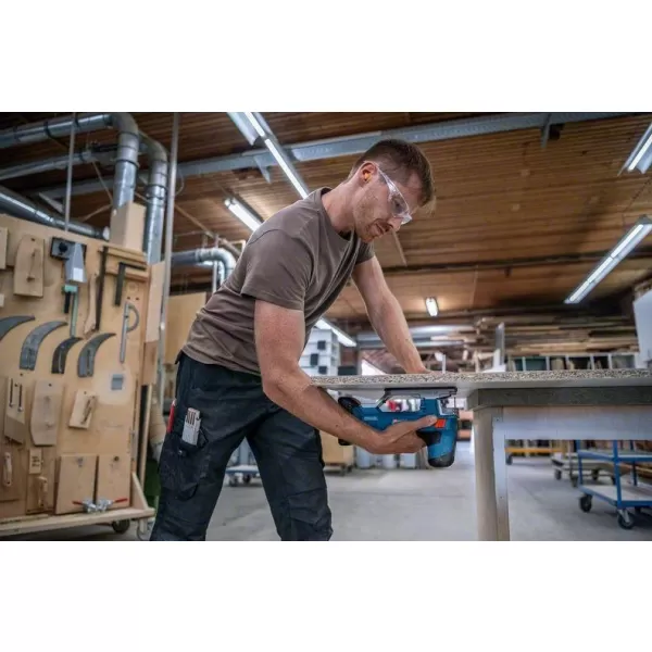 Aku kmitací pila 18V bez aku Bosch GST 18V-155 SC 06015B0001