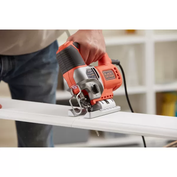 Přímočará pila 650W Black&Decker BES610