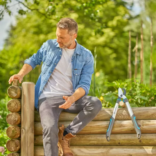 Nůžky na větve EasyCut S, dvoubřité, ideální pro čerstvé dřevo Gardena 12030-20