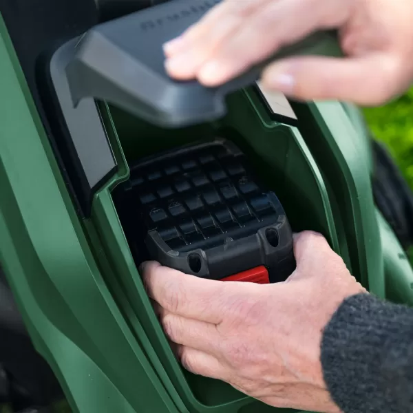 Aku sekačka 18V bez aku Bosch Rotak 18V-32 06008B9P01