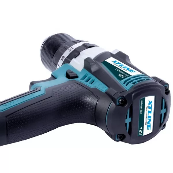 Aku vrtačka s příklepem bezuhlíková 18V + 2baterie + kufr XTline XT102865