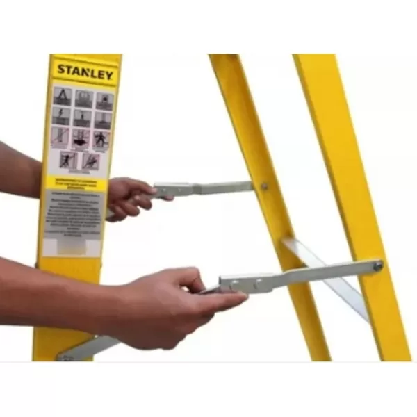 Sklolaminátové štafle 3 stupně (elektrikářské) Stanley SXLDFG-003