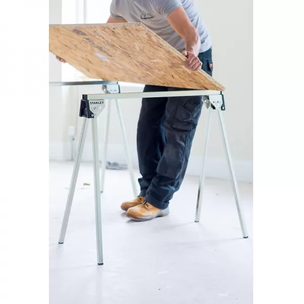 Kovový podstavec na řezání Stanley Essential STST81337-1