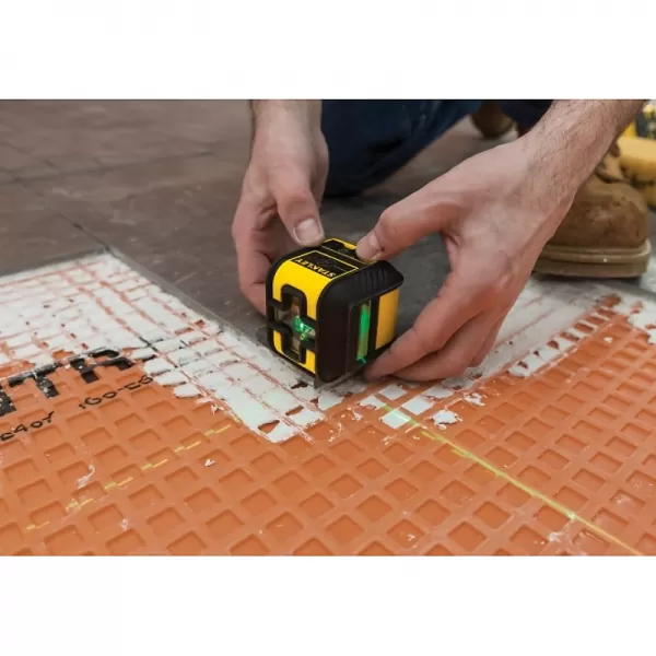 Křížový laser se zeleným paprskem Cross 90 STANLEY STHT77592-1