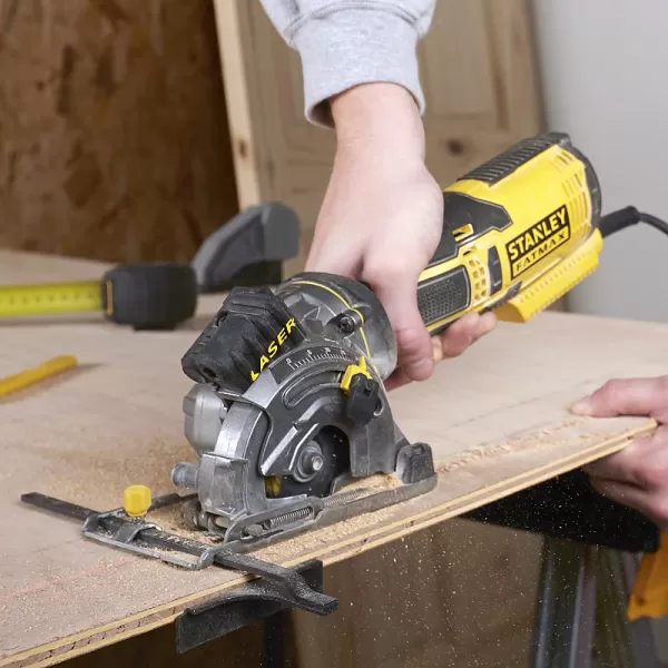 Univerzální okružní pila Stanley FatMax FME380K