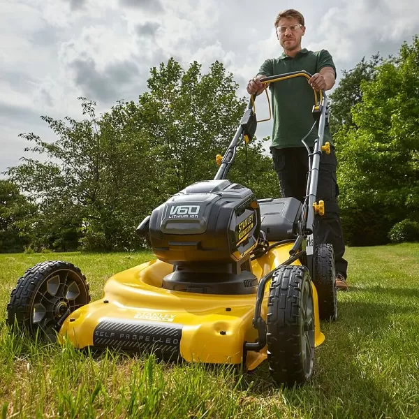 Aku sekačka s pojezdem V60 bez aku Stanley FatMax SFMCMS2653B