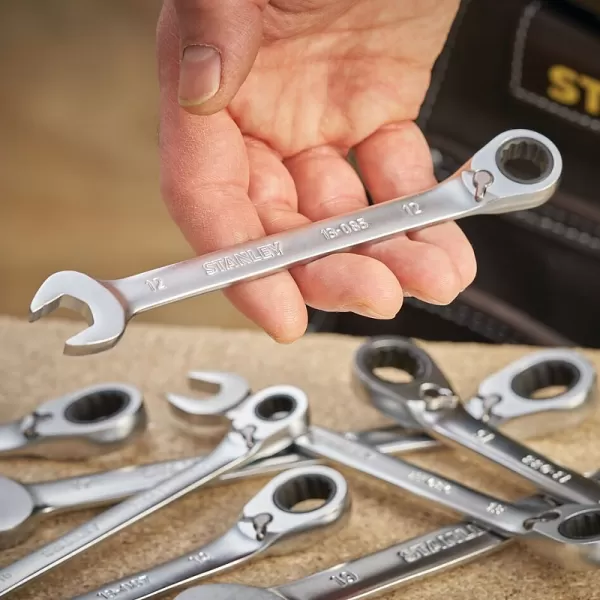 Ráčnový klíč s přepínací páčkou 9 mm Anti-Slip FatMax Stanley FMMT13082-0