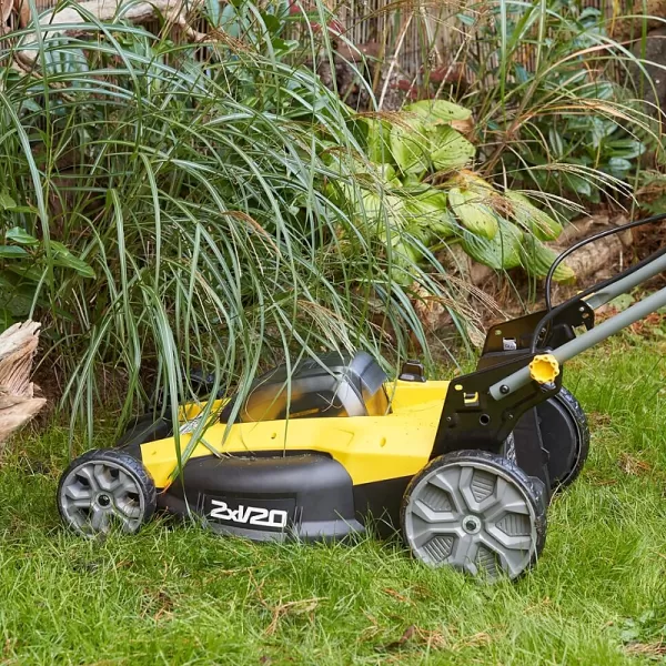 Aku sekačka s pojezdem 2xV20 18V 2x4,0Ah Stanley FatMax SFMCMWS251M