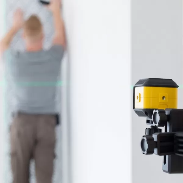 Samonivelační křížový laser se zeleným paprskem a stativem CUBIX STANLEY STHT77649-1