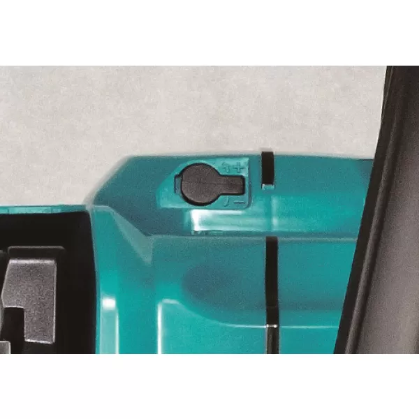 Aku řetězová pila 350 mm Li-ion XGT 40V bez aku Makita UC022GZ