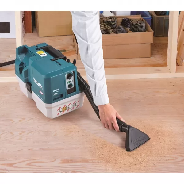 Aku vysavač Li-ion XGT 40V bez aku Makita VC014GLZ