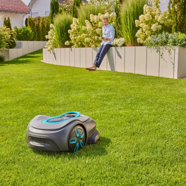 Robotická sekačka Smart SILENO Max 800 m2 Gardena 19901-32