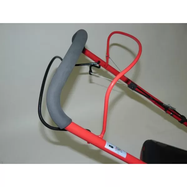 Benzínová sekačka s pojezdem VeGA 424 SDX 5in1