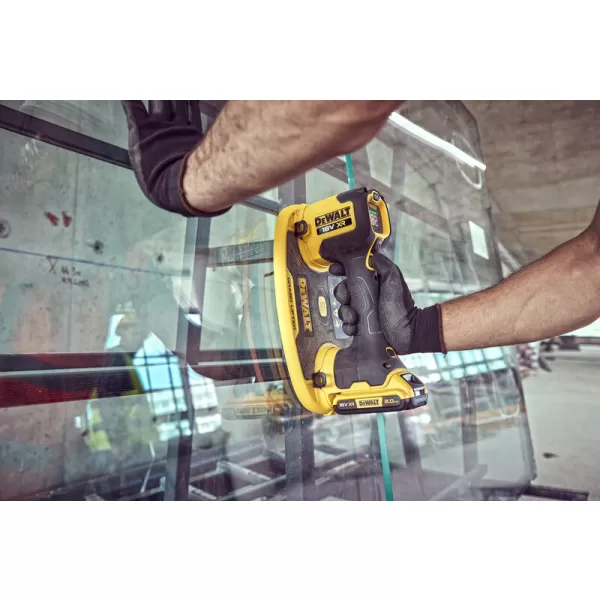 Aku přísavka GRABO 18V 1x2,0 Ah Dewalt DCE590D1T