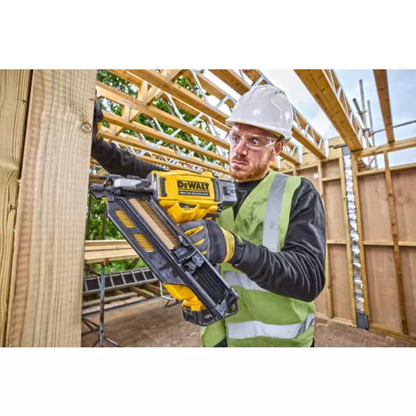 Aku tesařská hřebíkovačka 18V 2x5,0Ah DeWALT DCN930P2