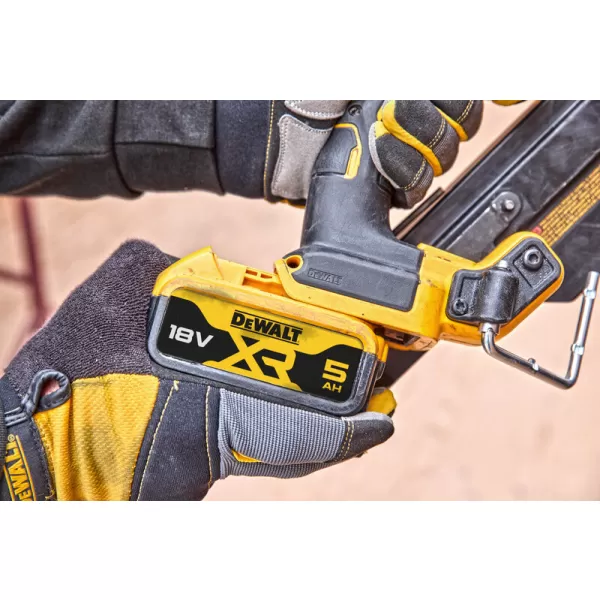 Aku hřebíkovačka 18V bez aku DeWALT DCN950N
