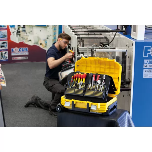 Kufr s kolečky na nářadí pro techniky FatMax Stanley FMST1-72383