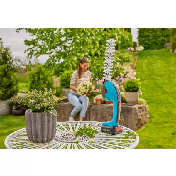 Aku nůžky na trávu a keře PowerCut 20/18V - bez aku Gardena 14750-55