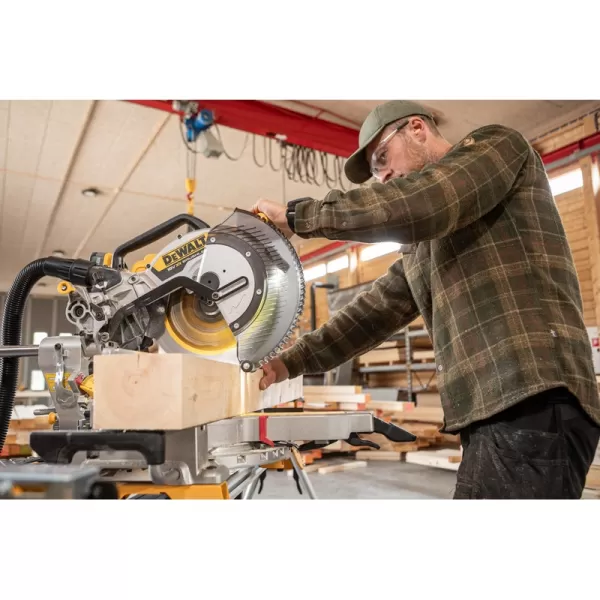 Aku posuvná pokosová pila 305 mm 18V bez aku DeWALT DCS782N